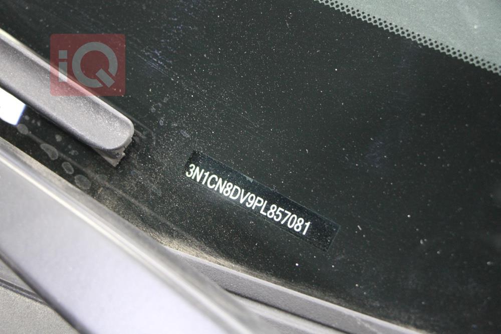 نيسان فيرسا